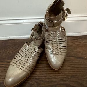 House of Harlow 1960, Delaney